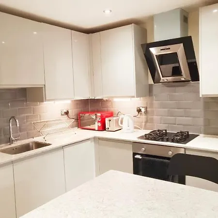 Ferienwohnung First Floor Flat 1 Northwood London Exterior foto