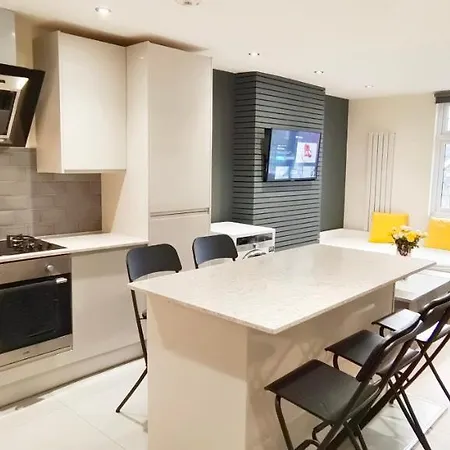 Ferienwohnung First Floor Flat 1 Northwood London Exterior foto