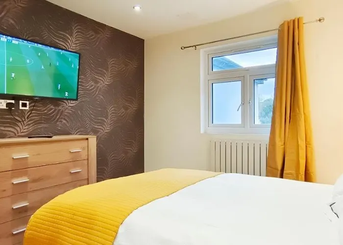 First Floor Flat 1 Northwood