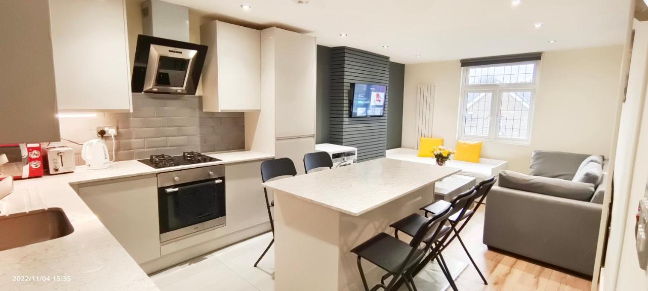First Floor Flat 1 Northwood Апартаменты *