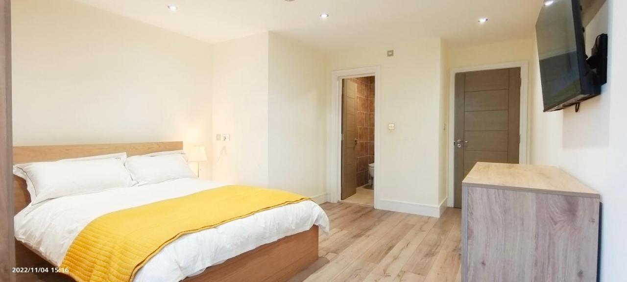 First Floor Flat 1 Northwood Апартаменты Лондон