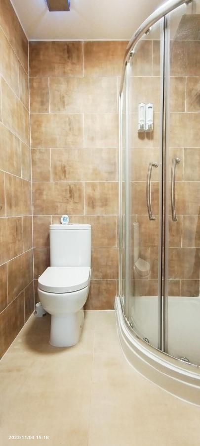 First Floor Flat 1 Northwood Апартаменты