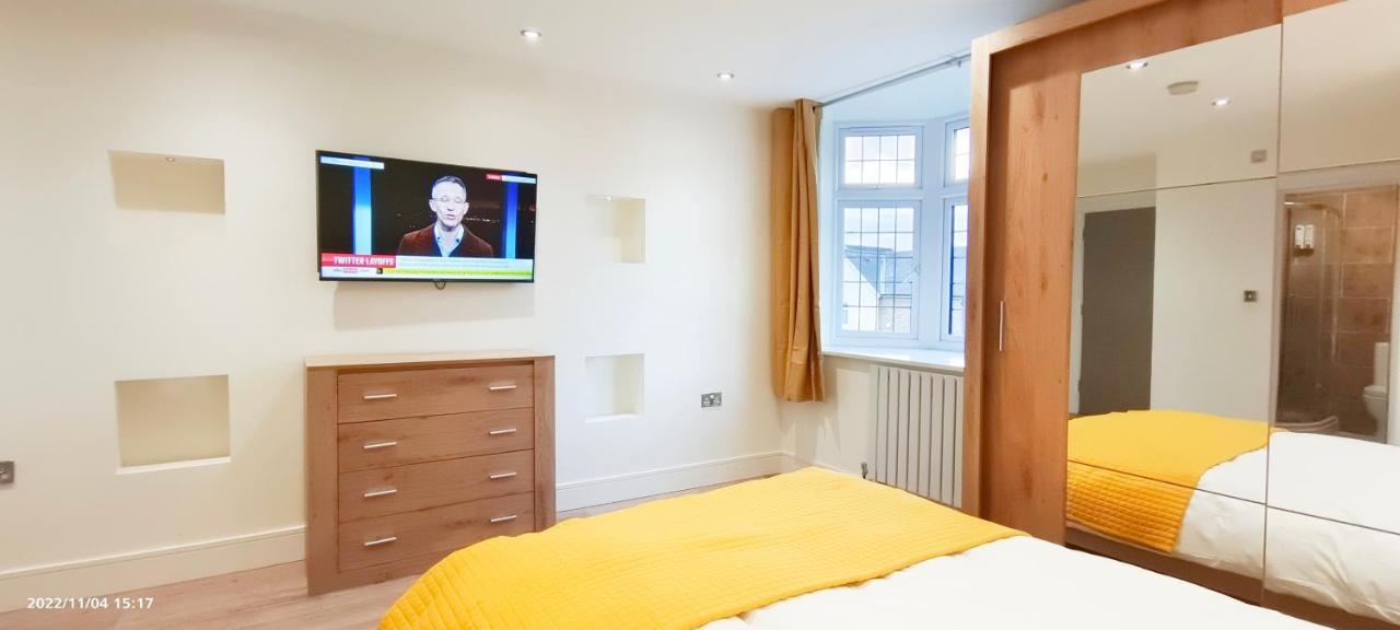 Апартаменты First Floor Flat 1 Northwood *