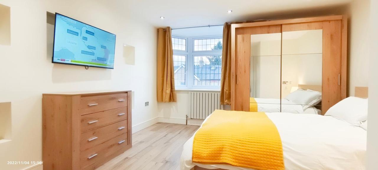 First Floor Flat 1 Northwood Лондон